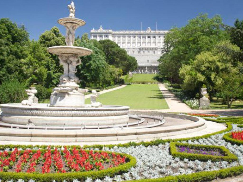 Madrid Citymad Six Exterior photo